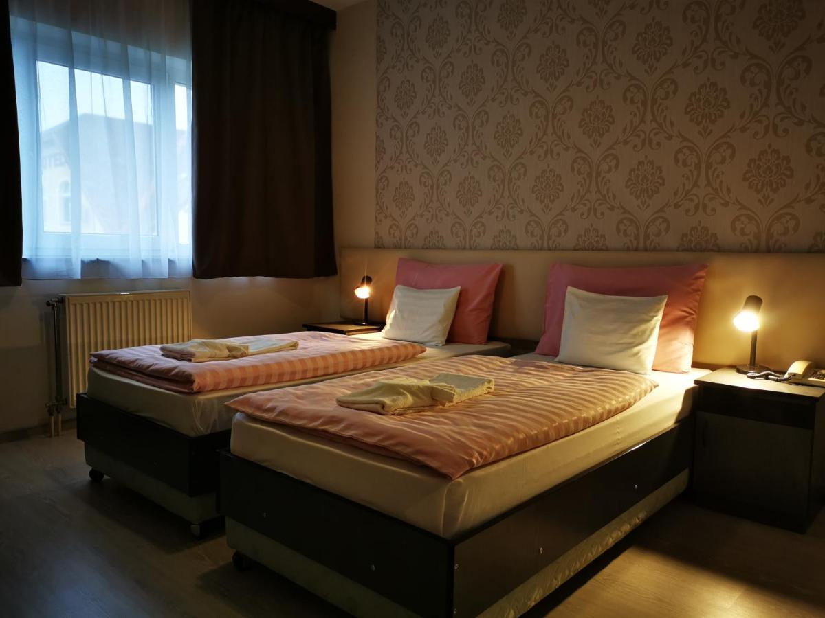 Patyi Etterem Es Hotel Bögöte Eksteriør bilde