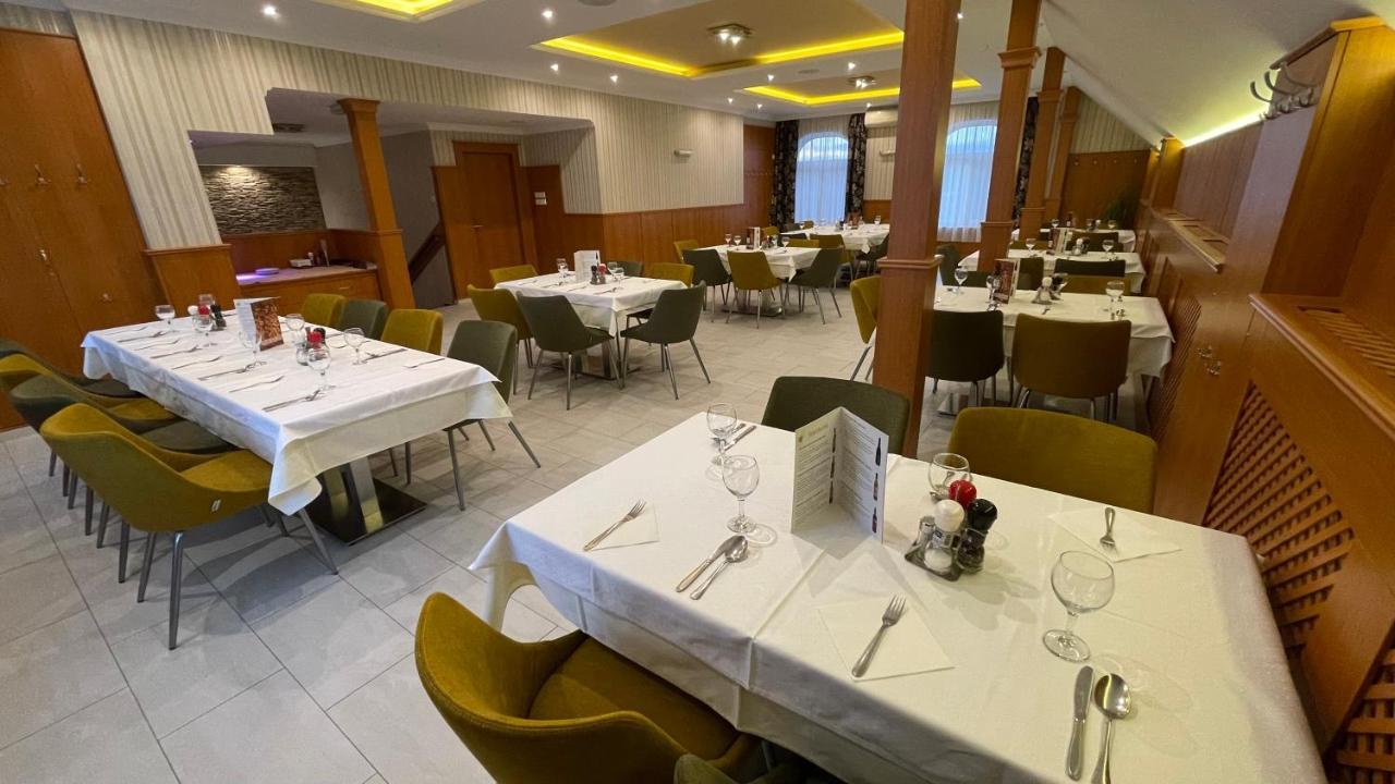 Patyi Etterem Es Hotel Bögöte Eksteriør bilde